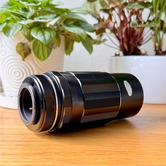 Super Takumar 200mm f4 Telephoto Lens - Picture 4 of 7